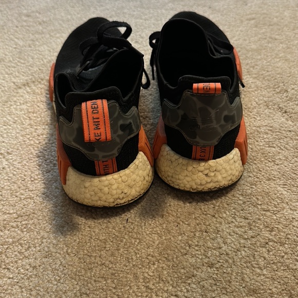 Adidas NMD R1 - Picture 4 of 8